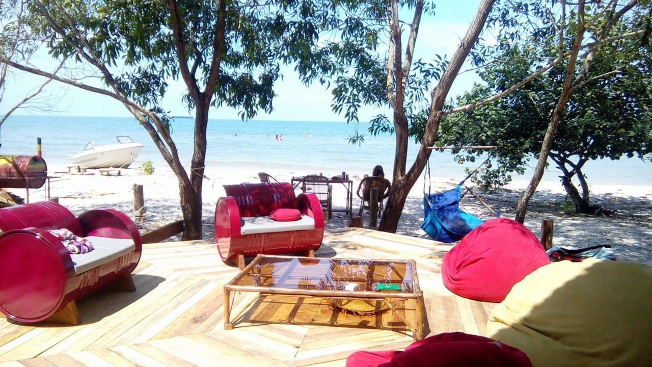 The Boarding House Hotel Sihanoukville Buitenkant foto